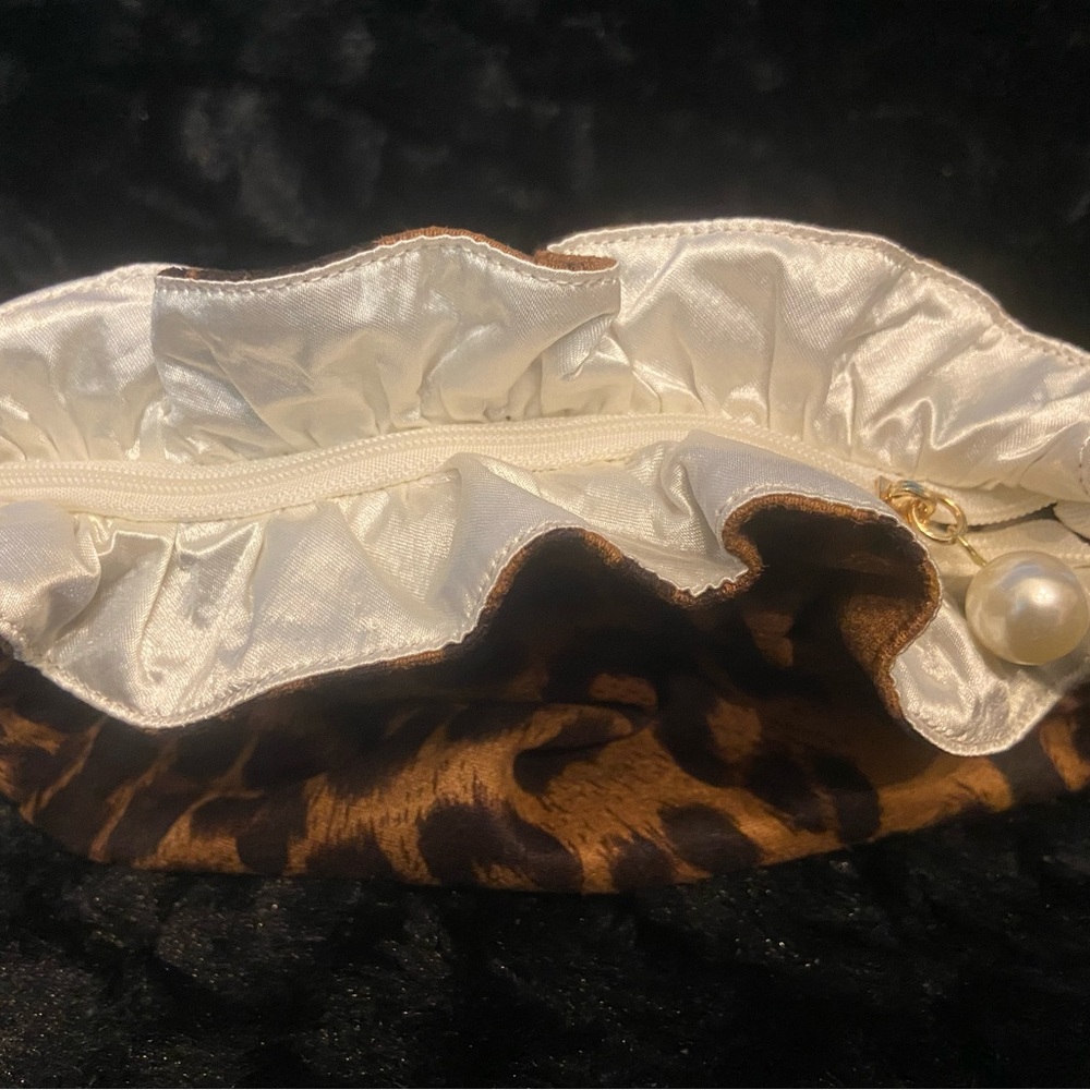 Leopard Makeup Pouch - Picture 2 of 4